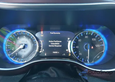 2017 Chrysler Pacifica Limited z USA, uszkodzony, nr VIN 2C4RC1GG8HR608681